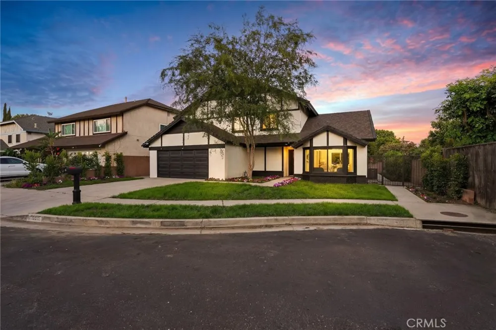 10526 Balcom St Granada Hills, CA 91344
