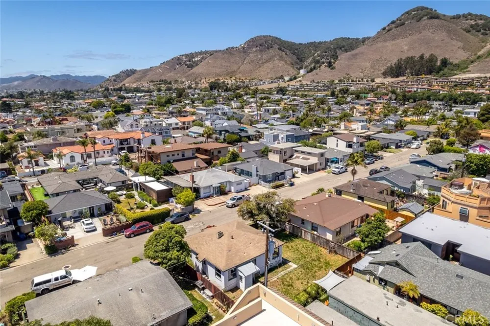 351 Esparto Pismo Beach, CA 93449
