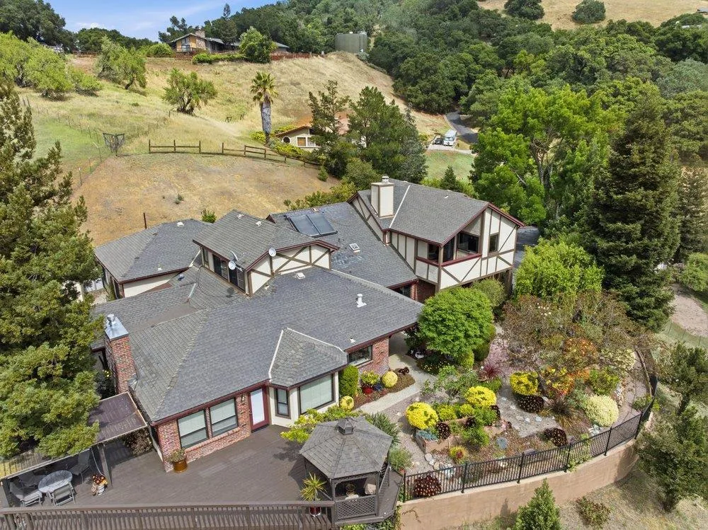 17975 Deer Run Court Morgan Hill, CA 95037