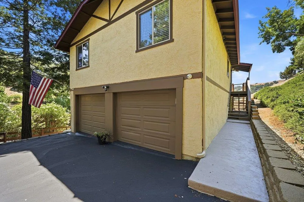 17975 Deer Run Court Morgan Hill, CA 95037