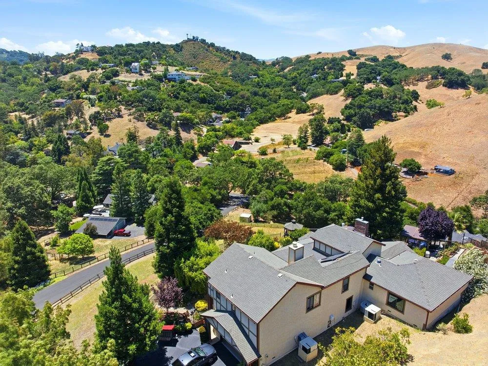 17975 Deer Run Court Morgan Hill, CA 95037