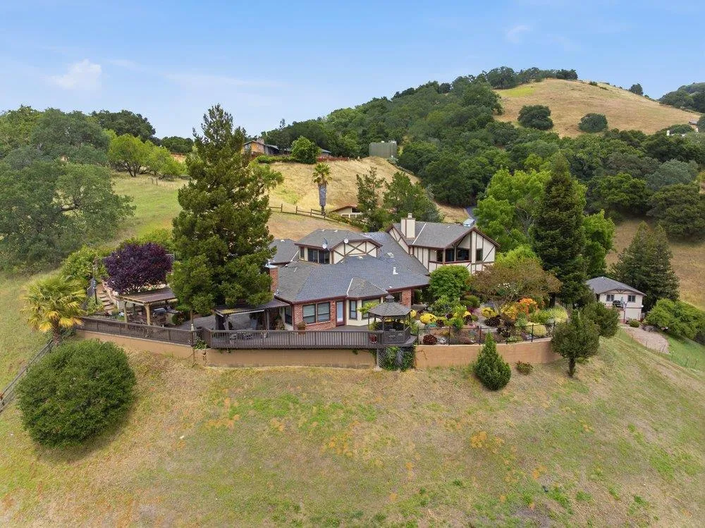 17975 Deer Run Court Morgan Hill, CA 95037
