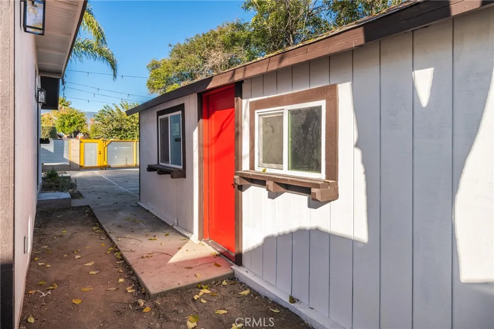 24511 4th San Bernardino, CA 92410