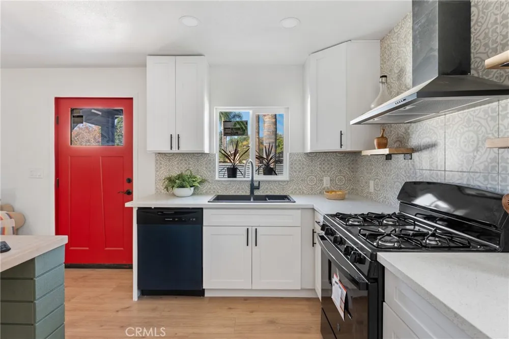 24511 4th San Bernardino, CA 92410