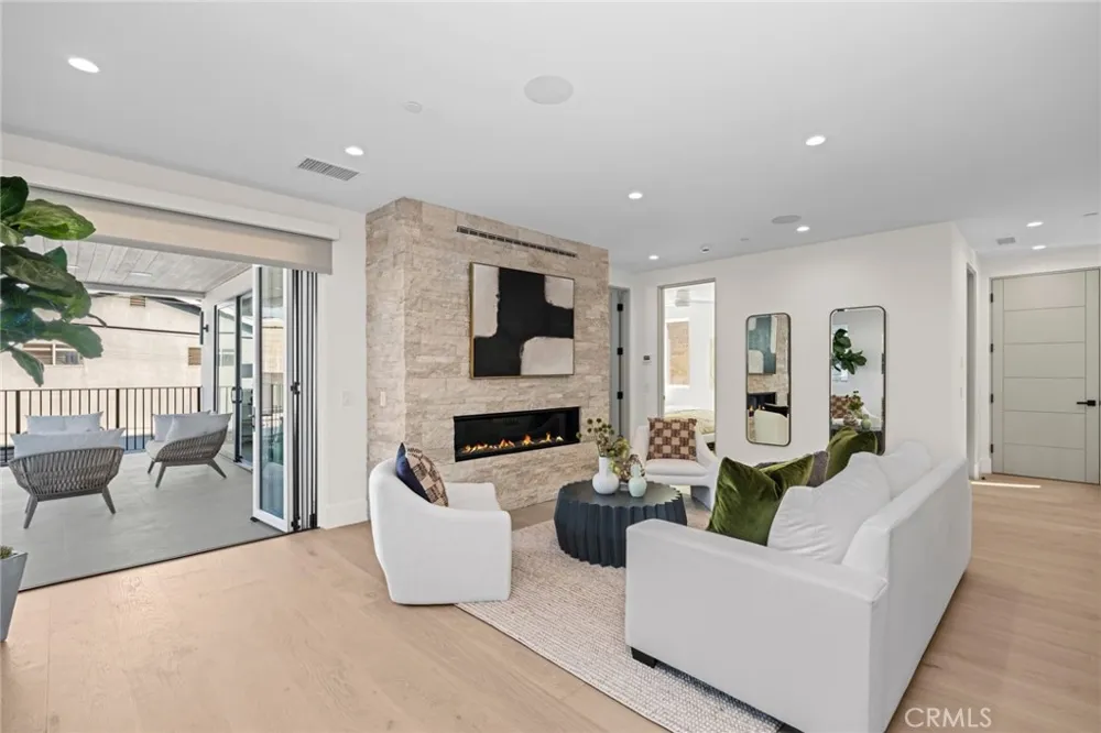 611 Marguerite #B Corona del Mar, CA 92625