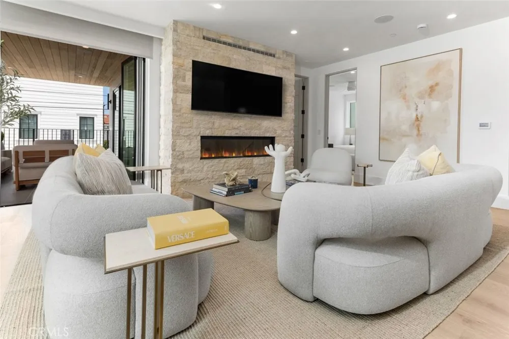 611 Marguerite #B Corona del Mar, CA 92625