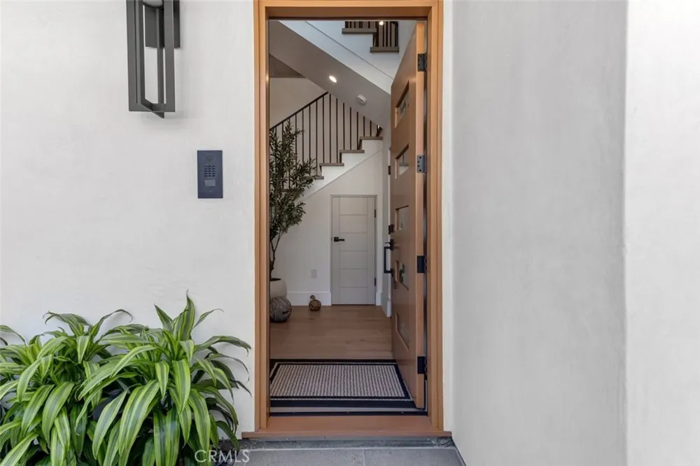 611 Marguerite #B Corona del Mar, CA 92625