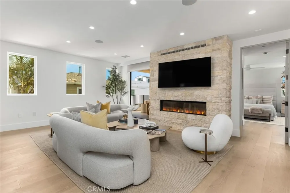 611 Marguerite #B Corona del Mar, CA 92625