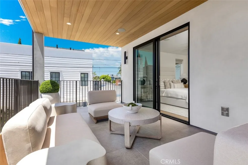 611 Marguerite #B Corona del Mar, CA 92625