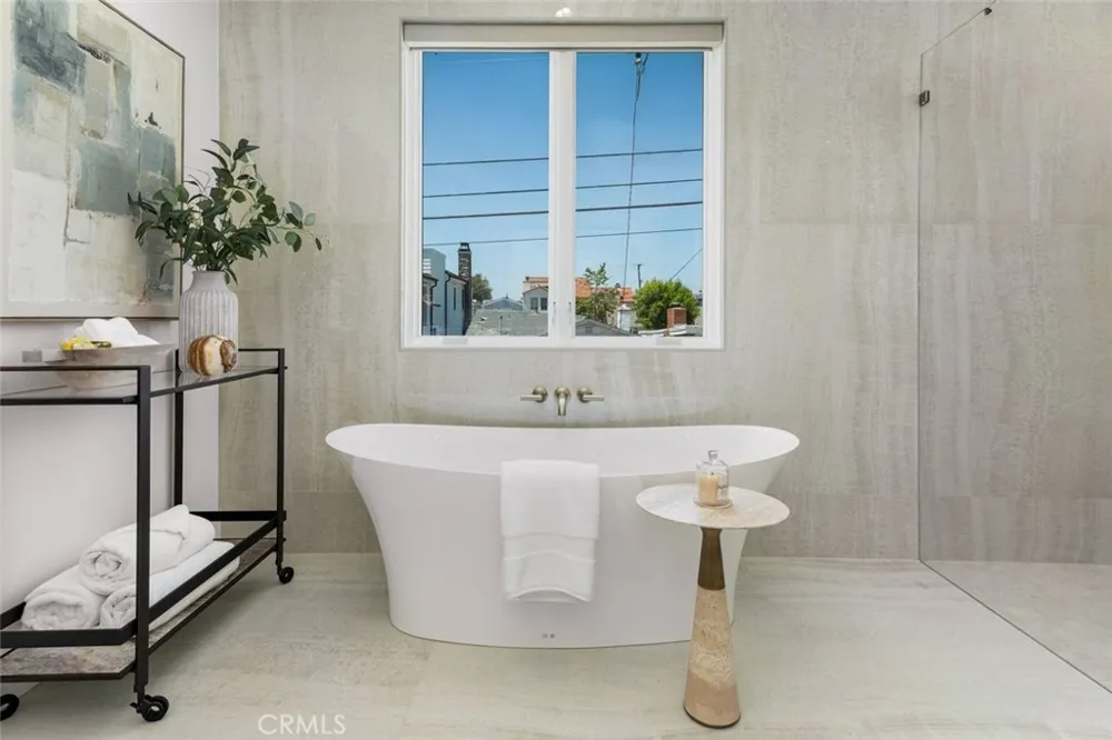 611 Marguerite #B Corona del Mar, CA 92625