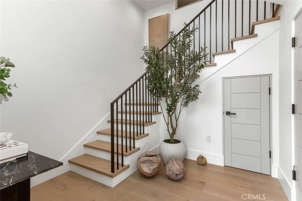 611 Marguerite #B Corona del Mar, CA 92625