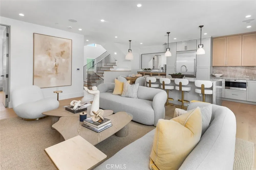 611 Marguerite #B Corona del Mar, CA 92625