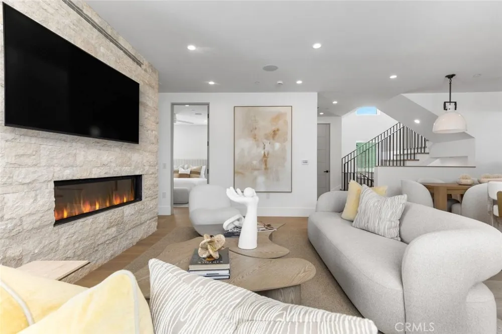 611 Marguerite #B Corona del Mar, CA 92625