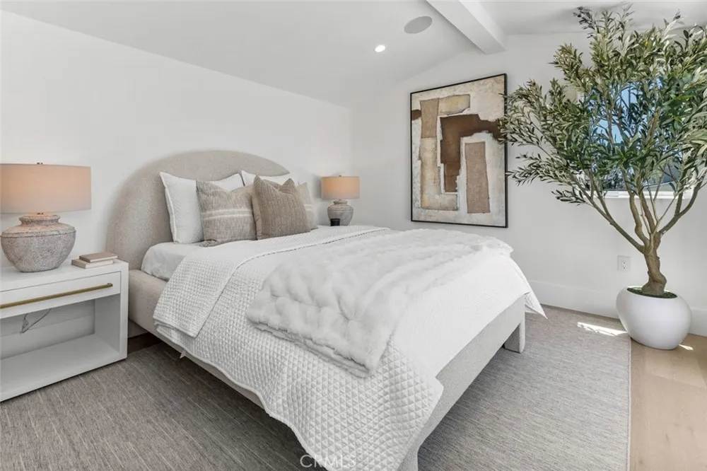 611 Marguerite #B Corona del Mar, CA 92625