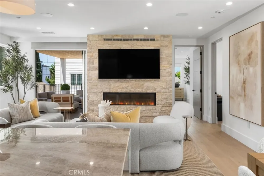 611 Marguerite #B Corona del Mar, CA 92625
