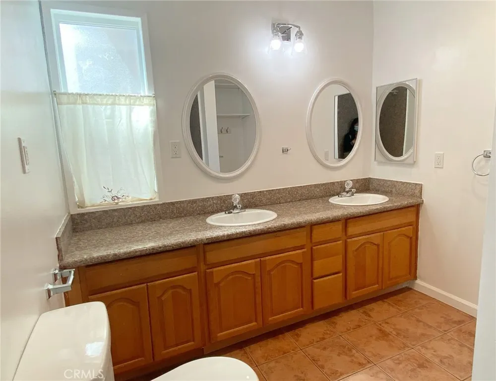 11125 Freer Street #B Temple City, CA 91780