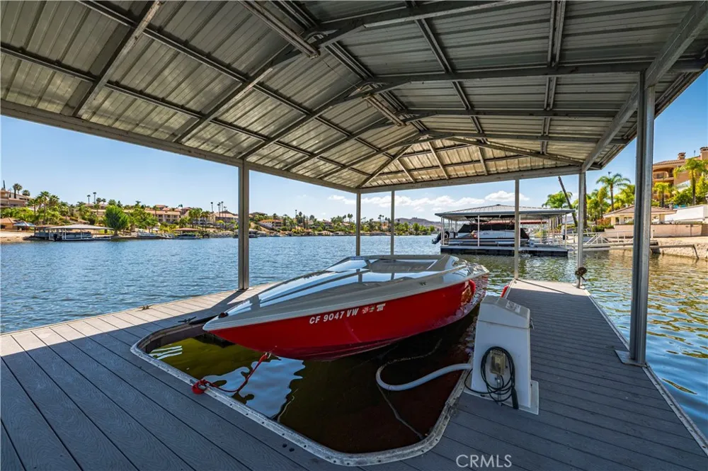22166 W San Joaquin Drive W Canyon Lake, CA 92587