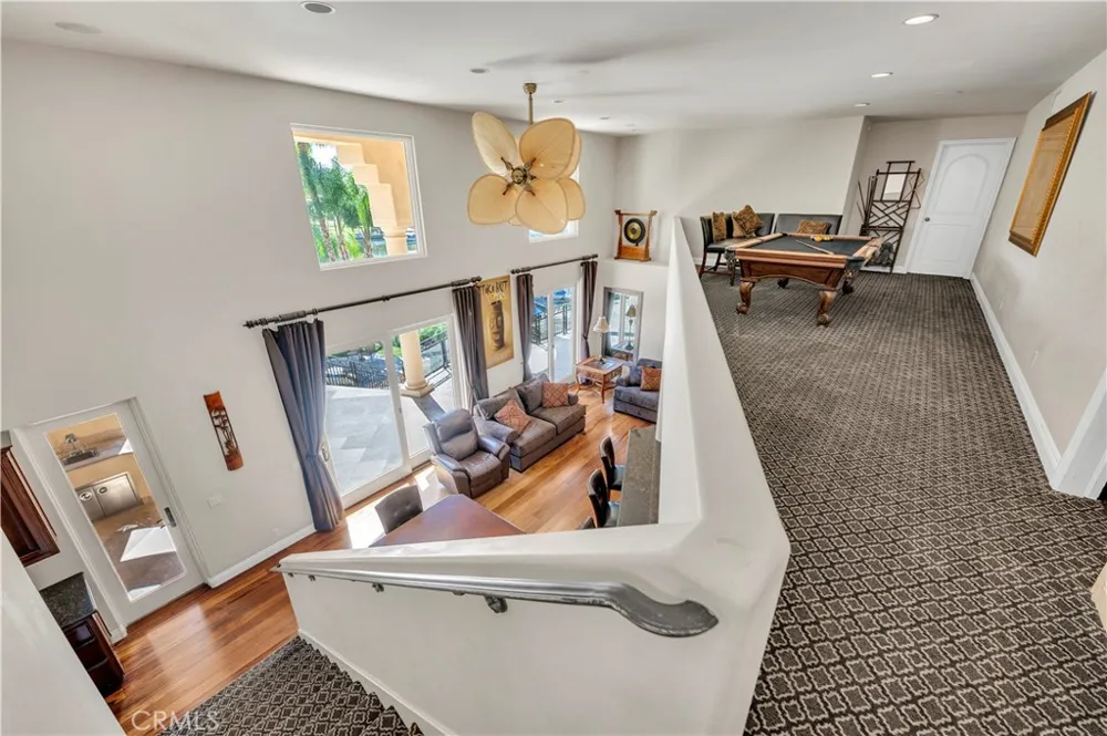 22166 W San Joaquin Drive W Canyon Lake, CA 92587