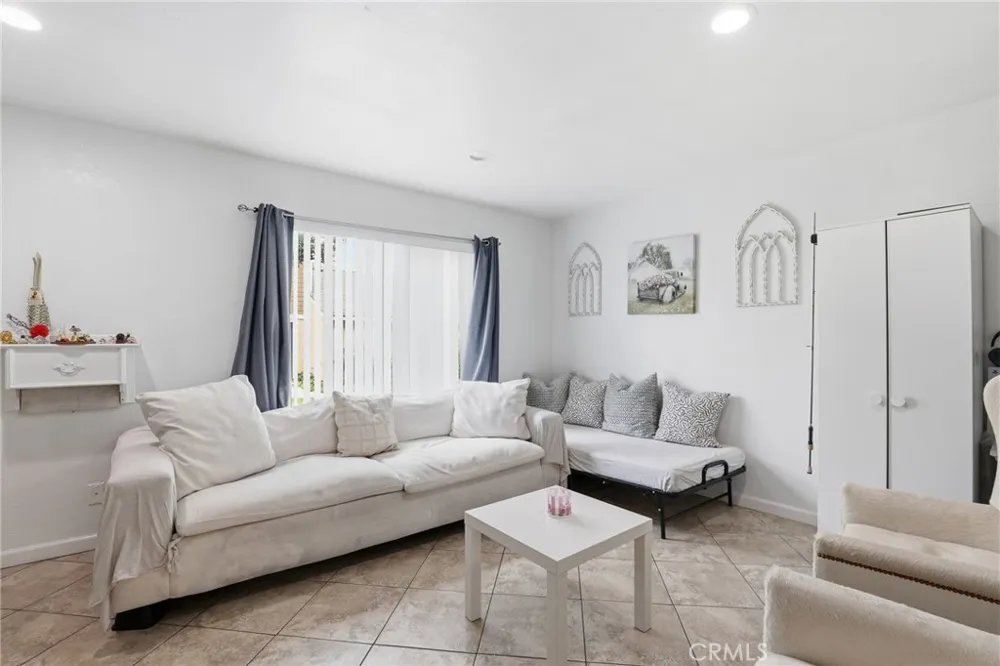 2971 Bradford #D Santa Ana, CA 92707