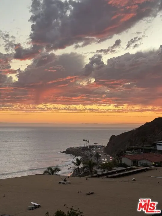 18071 Coastline Drive #16 Malibu, CA 90265