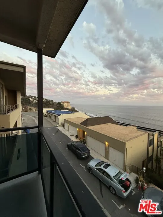 18071 Coastline Drive #16 Malibu, CA 90265