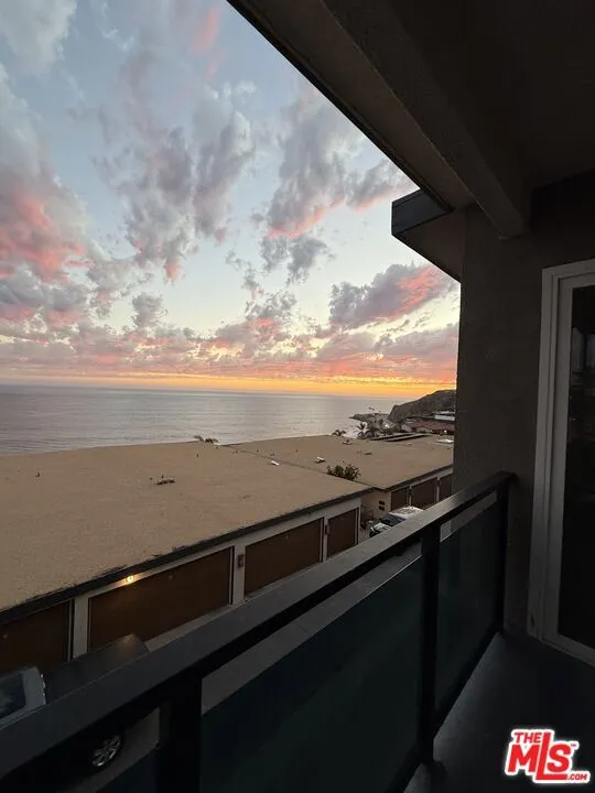 18071 Coastline Drive #16 Malibu, CA 90265