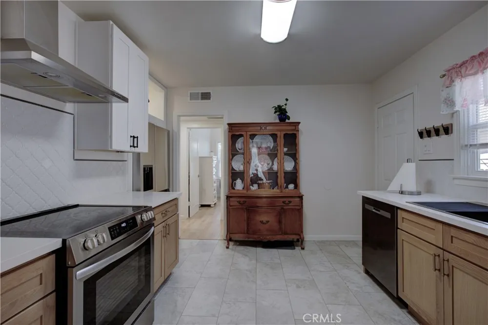 636 W 25th Merced, CA 95340