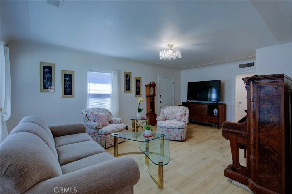 636 W 25th Merced, CA 95340