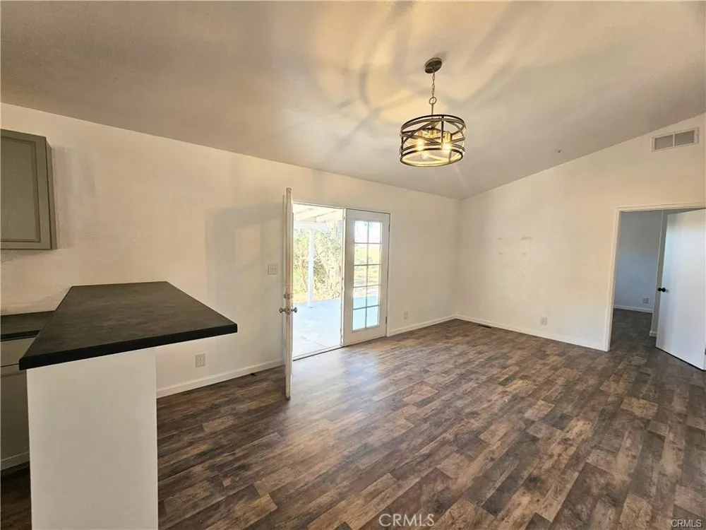 2100 S State Hemet, CA 92543