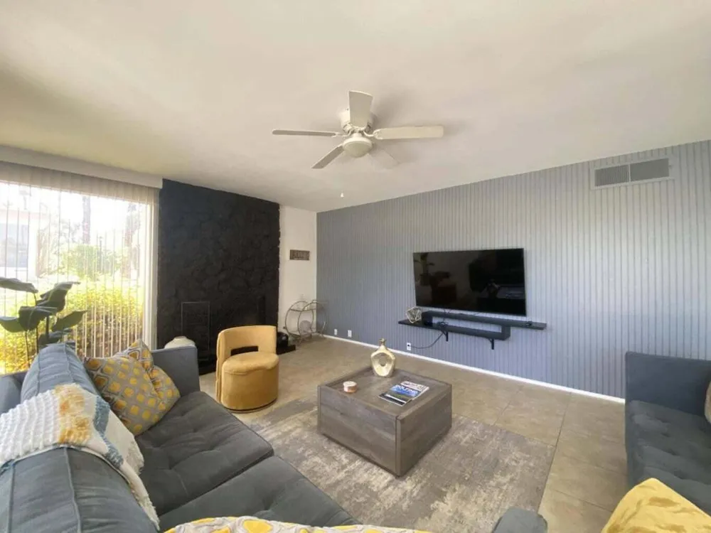 46023 Portola Avenue #17 Palm Desert, CA 92260