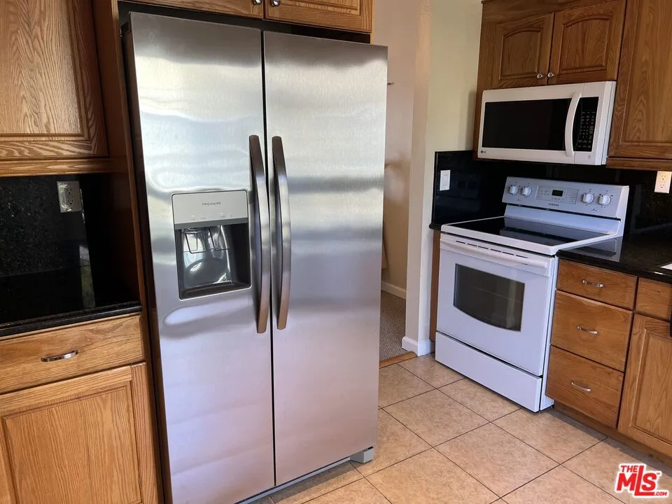 5045 Maytime Lane #119 Culver City, CA 90230