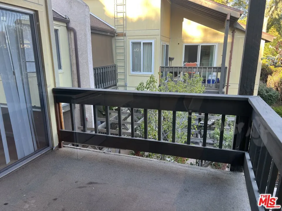 5045 Maytime Lane #119 Culver City, CA 90230