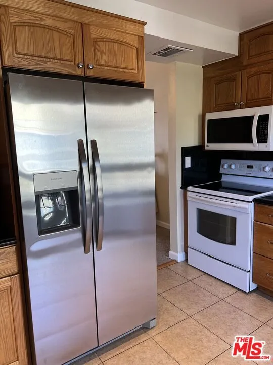 5045 Maytime Lane #119 Culver City, CA 90230