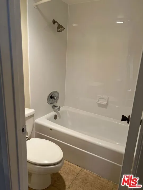 5045 Maytime Lane #119 Culver City, CA 90230