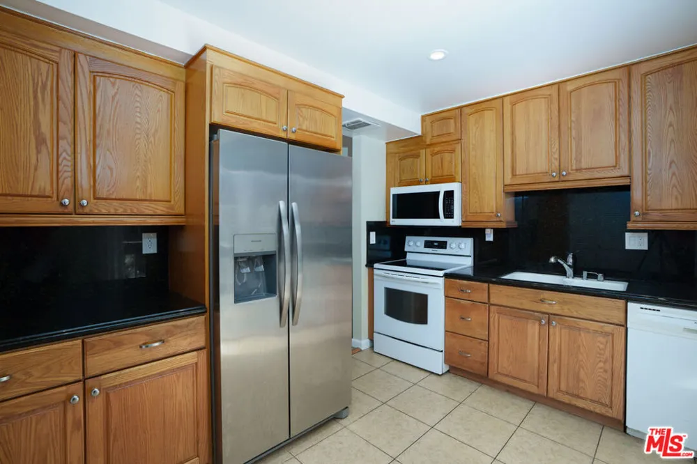 5045 Maytime Lane #119 Culver City, CA 90230