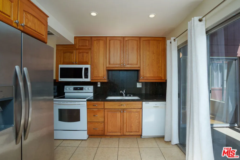 5045 Maytime Lane #119 Culver City, CA 90230
