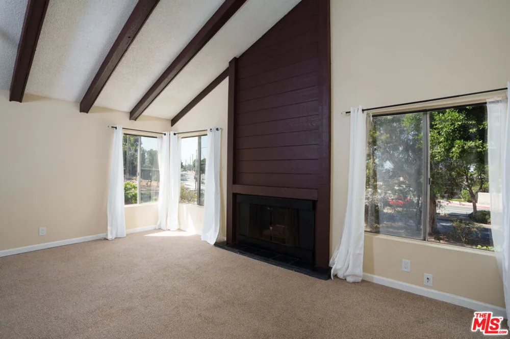 5045 Maytime Lane #119 Culver City, CA 90230