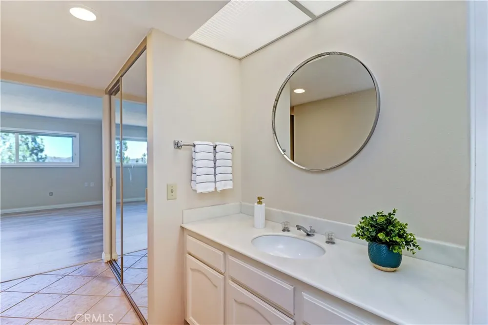 4010 Calle Sonora Oeste #1C Laguna Woods, CA 92637