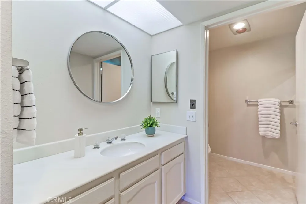 4010 Calle Sonora Oeste #1C Laguna Woods, CA 92637