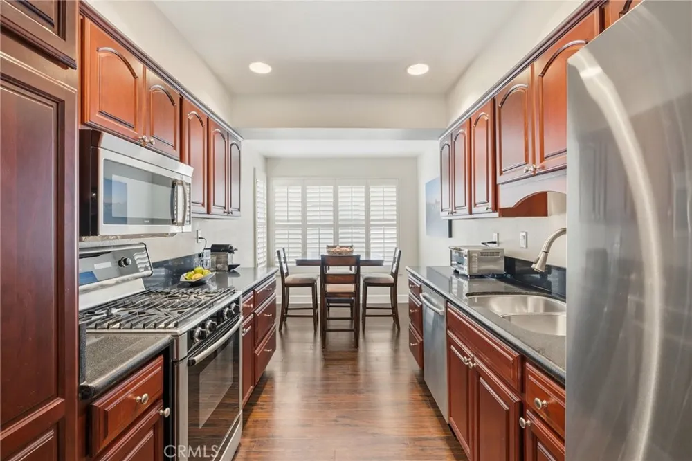 4231 Colfax Ave. #F Studio City, CA 91604