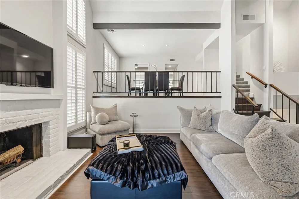4231 Colfax Ave. #F Studio City, CA 91604