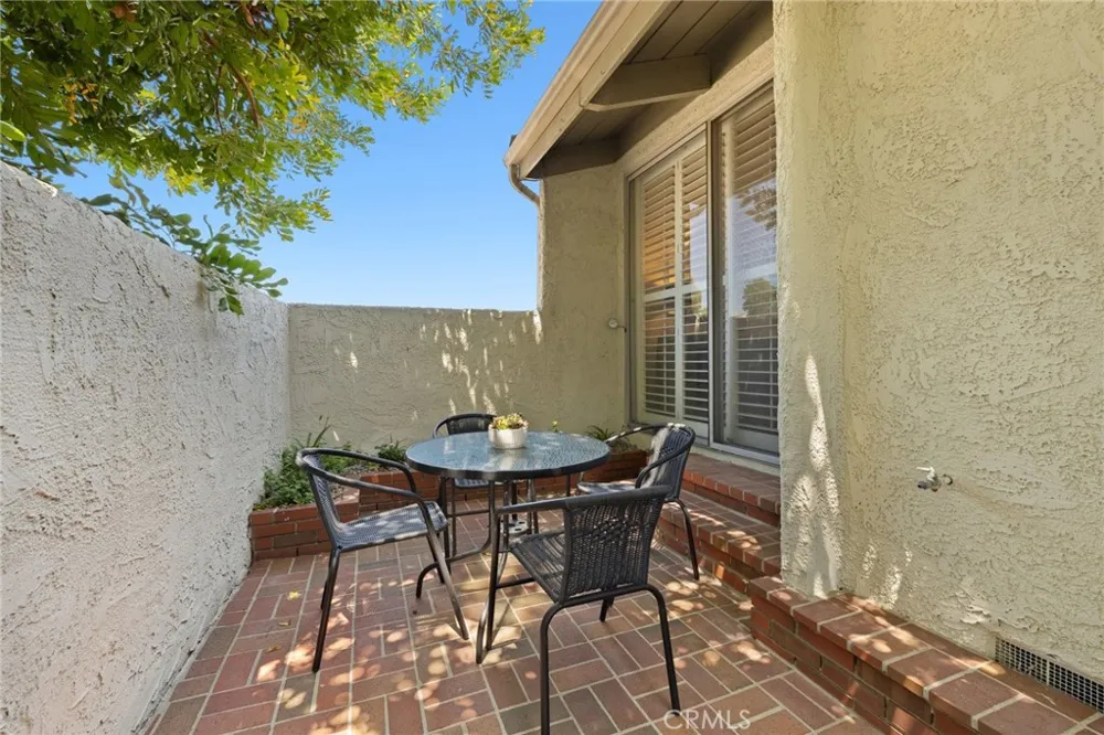 4231 Colfax Ave. #F Studio City, CA 91604