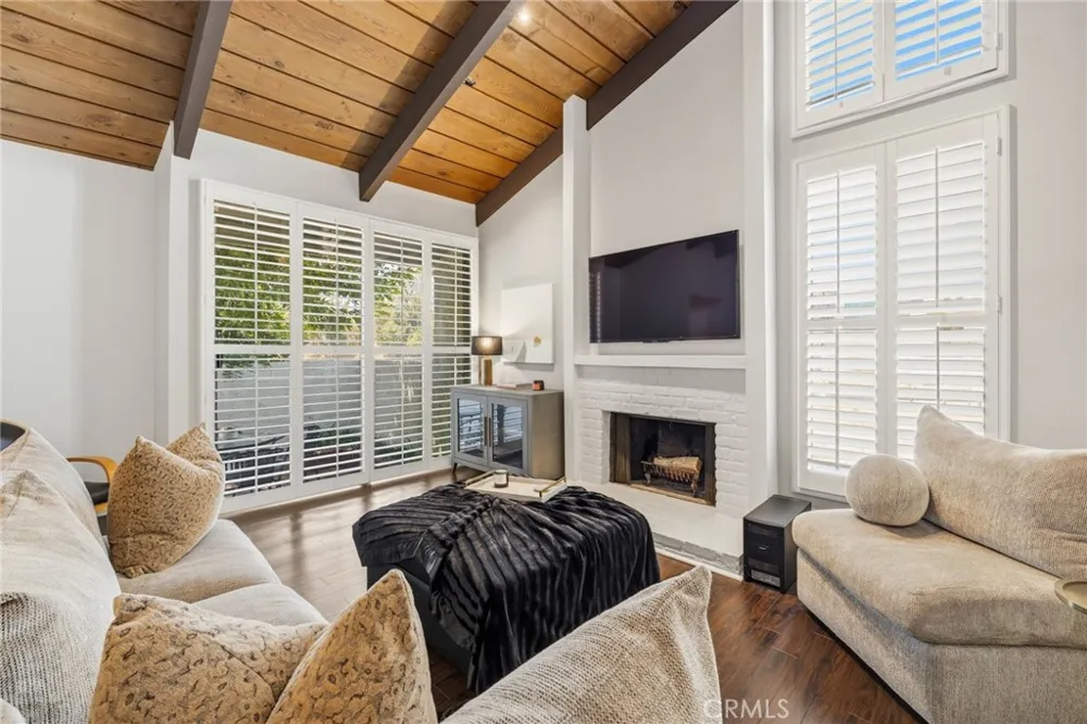 4231 Colfax Ave. #F Studio City, CA 91604