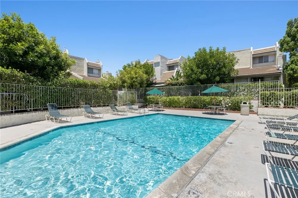 4231 Colfax Ave. #F Studio City, CA 91604
