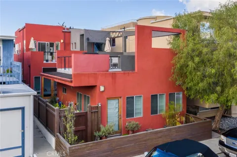 701 Loma Drive