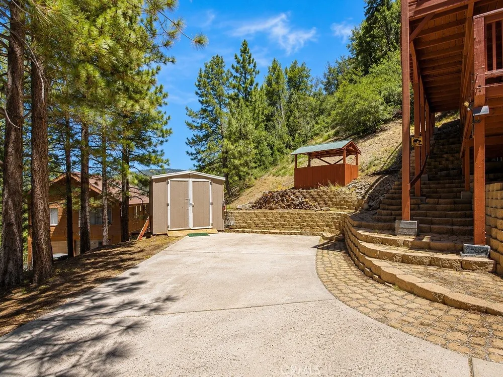 1412 Lassen Pine Mountain Club, CA 93222