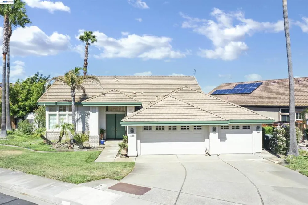 1989 Newport Dr Discovery Bay, CA 94505