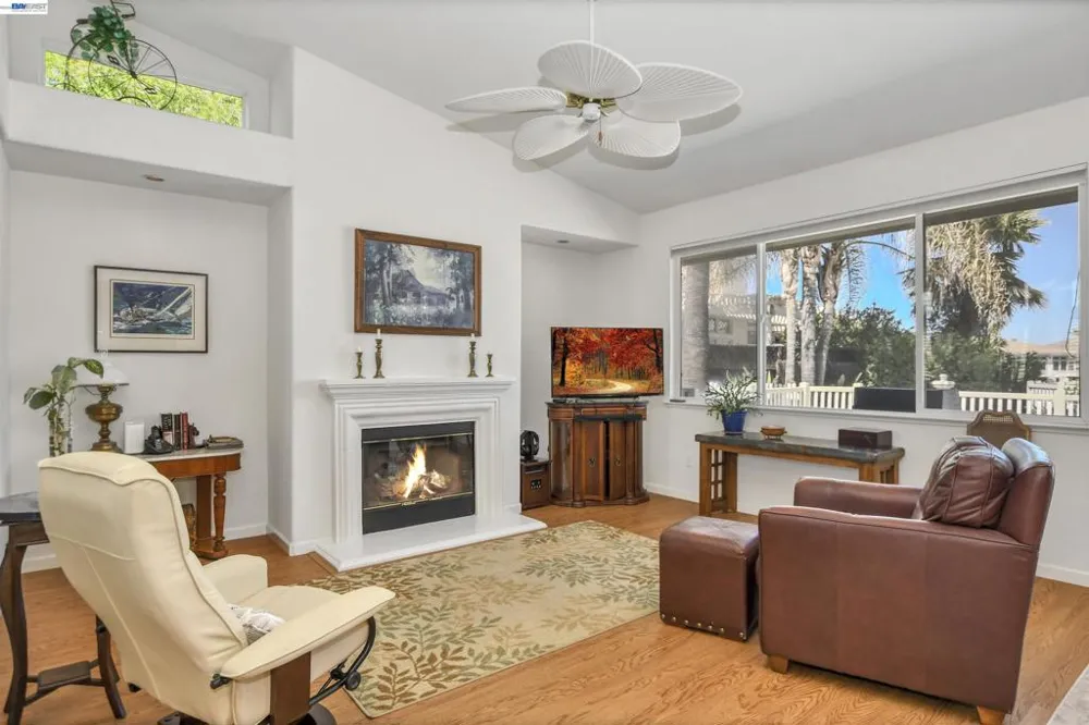 1989 Newport Dr Discovery Bay, CA 94505