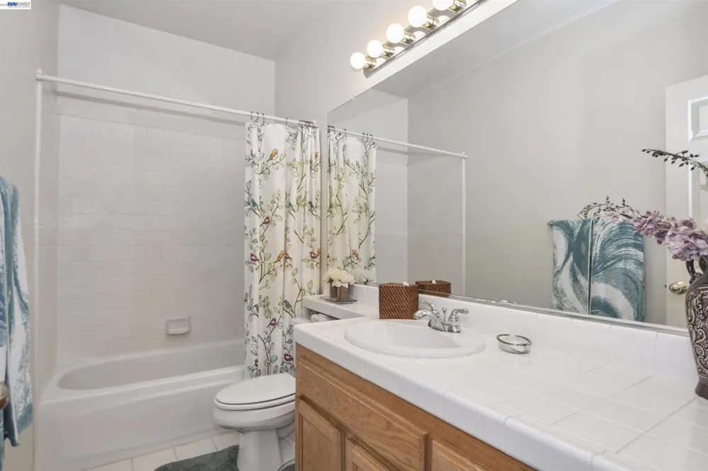 1989 Newport Dr Discovery Bay, CA 94505