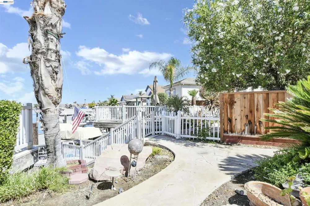 1989 Newport Dr Discovery Bay, CA 94505